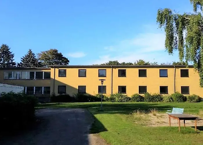 Alojamento de Acomodação e Pequeno-almoço Badehotellet Lohals *